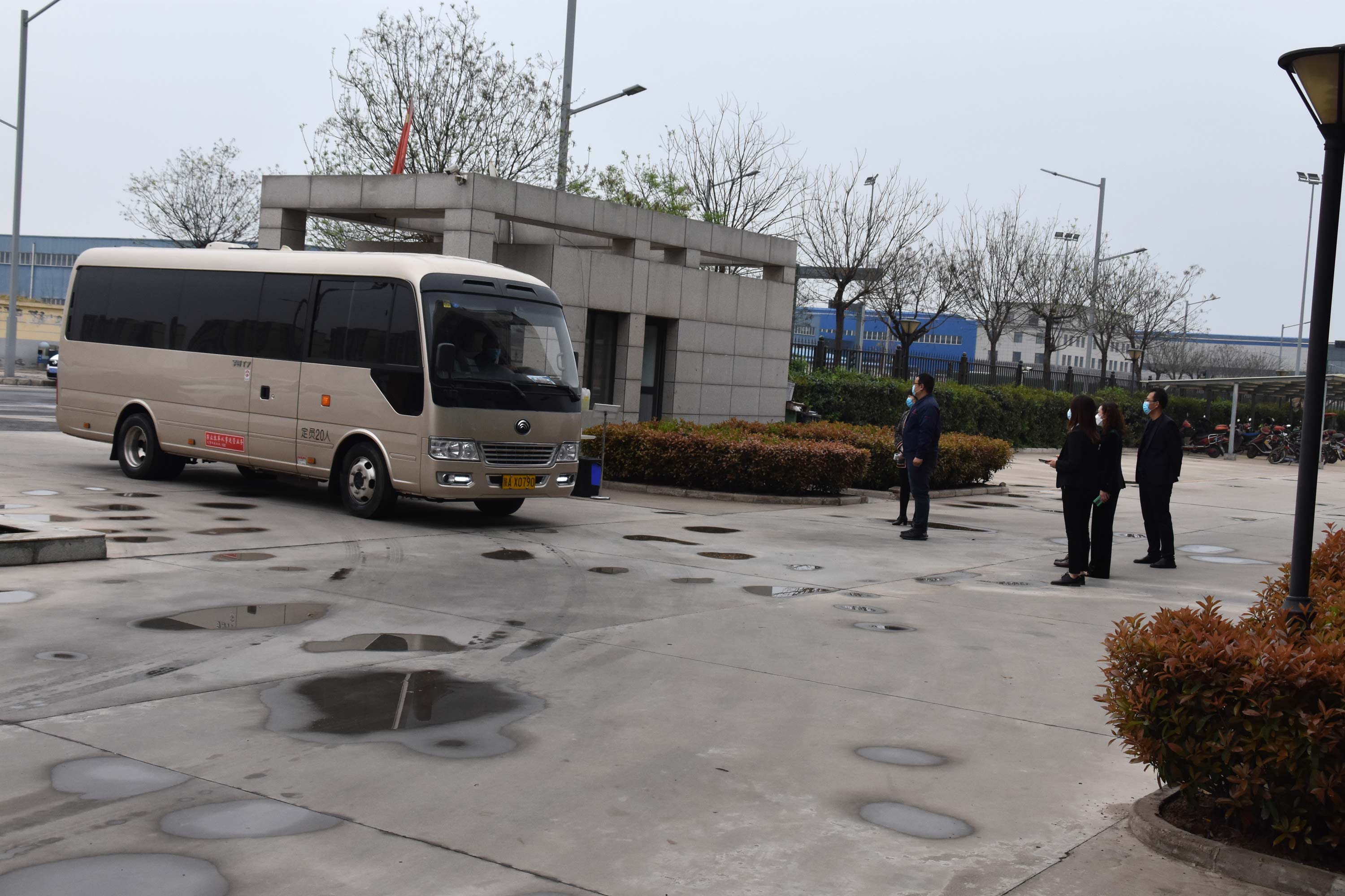 进入“兴纪龙管道”公司
